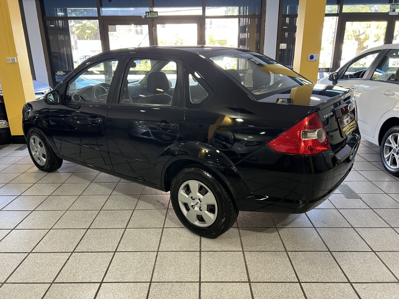 FIESTA 1.6 MPI CLASS SEDAN 8V FLEX 4P MANUAL - 2009 - CAXIAS DO SUL