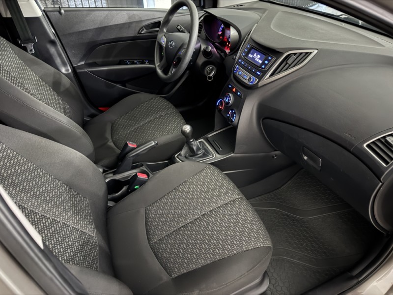 HB20 1.0 COMFORT PLUS 12V FLEX 4P MANUAL - 2017 - CAXIAS DO SUL