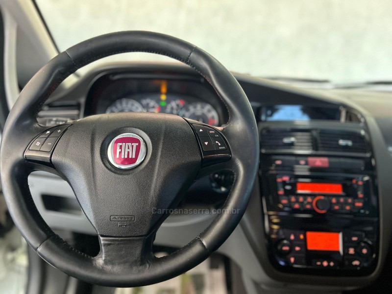 LINEA 1.8 ESSENCE 16V FLEX 4P MANUAL - 2012 - CAXIAS DO SUL