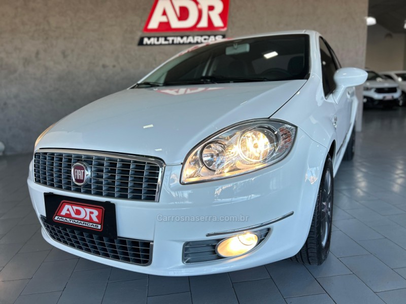 LINEA 1.8 ESSENCE 16V FLEX 4P MANUAL - 2012 - CAXIAS DO SUL
