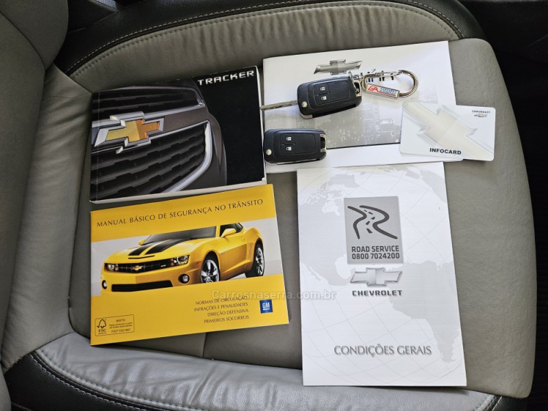 TRACKER 1.8 MPFI LTZ 4X2 16V FLEX 4P AUTOMÁTICO - 2015 - TAPEJARA