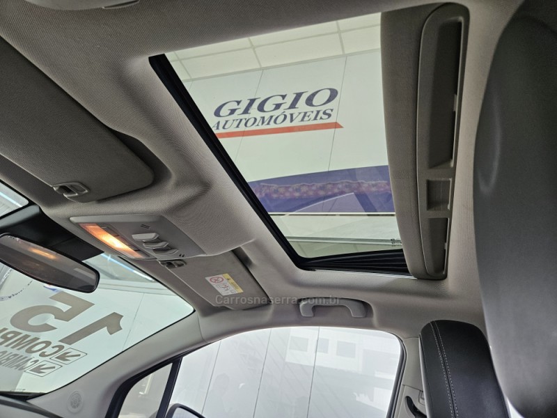 TRACKER 1.8 MPFI LTZ 4X2 16V FLEX 4P AUTOMÁTICO - 2015 - TAPEJARA