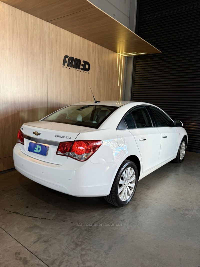 CRUZE 1.8 LTZ 16V FLEX 4P AUTOMÁTICO - 2013 - LAJEADO