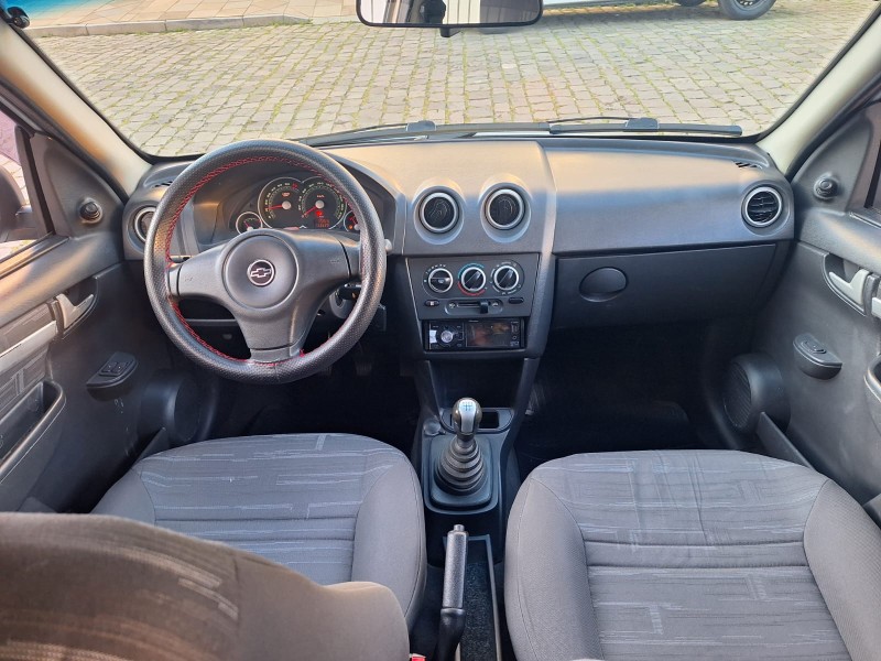 PRISMA 1.4 MPFI MAXX 8V FLEX 4P MANUAL - 2010 - CAXIAS DO SUL