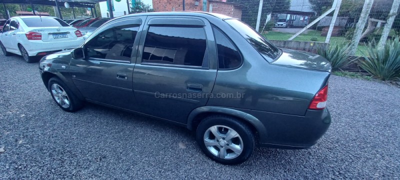 CLASSIC 1.0 VHC LS 8V FLEX 4P MANUAL - 2011 - PICADA CAFé