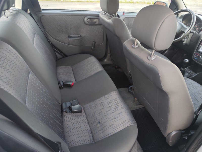 CORSA 1.4 MPFI MAXX SEDAN 8V FLEX 4P MANUAL - 2009 - CAXIAS DO SUL