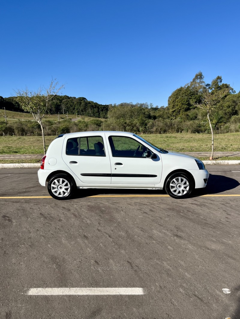CLIO 1.0 CAMPUS 16V FLEX 4P MANUAL - 2012 - CARLOS BARBOSA