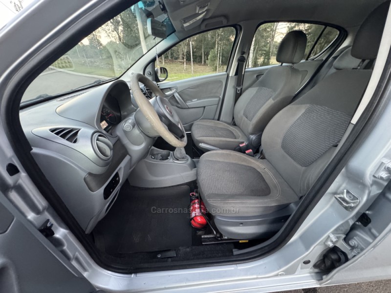 PALIO 1.0 MPI ATTRACTIVE 8V FLEX 4P MANUAL - 2015 - GRAMADO