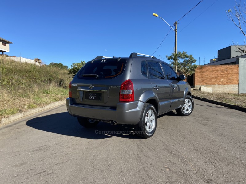 TUCSON 2.0 MPFI GLS 16V 143CV 2WD FLEX 4P AUTOMÁTICO - 2016 - CAXIAS DO SUL