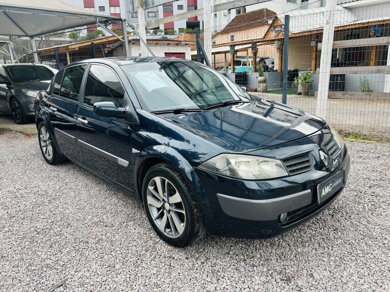 MÉGANE 1.6 DYNAMIQUE 16V FLEX 4P MANUAL - 2007 - CAXIAS DO SUL