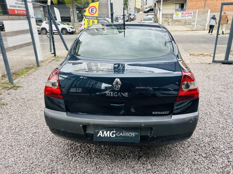 MÉGANE 1.6 DYNAMIQUE 16V FLEX 4P MANUAL - 2007 - CAXIAS DO SUL