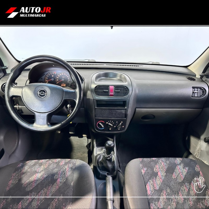 CORSA 1.8 MPFI SEDAN 8V FLEX 4P MANUAL - 2004 - VACARIA
