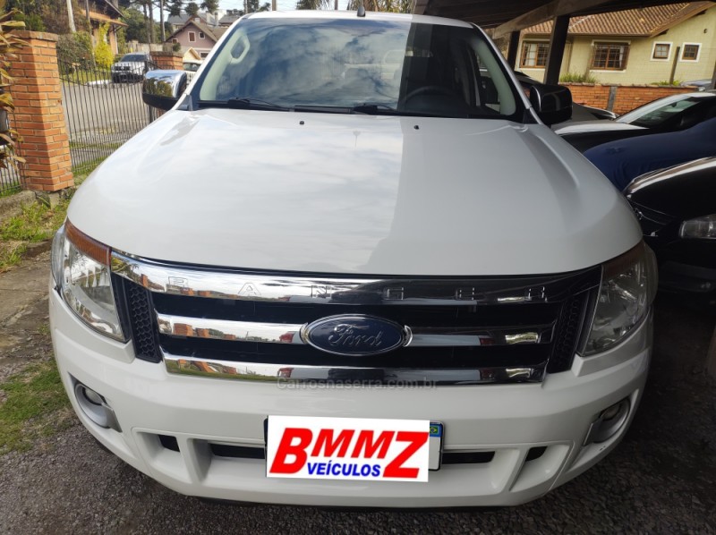 RANGER 2.5 XLT 4X2 CD 16V FLEX 4P MANUAL - 2013 - GRAMADO