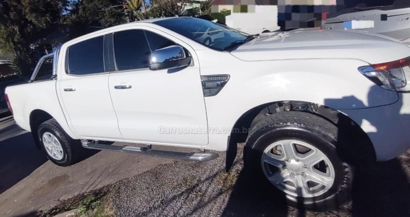 RANGER 2.5 XLT 4X2 CD 16V FLEX 4P MANUAL - 2013 - GRAMADO
