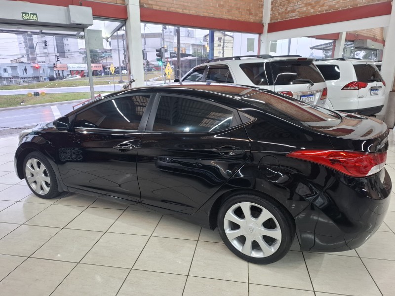 ELANTRA 1.8 GLS 16V GASOLINA 4P AUTOMÁTICO - 2013 - FARROUPILHA