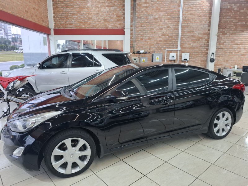 ELANTRA 1.8 GLS 16V GASOLINA 4P AUTOMÁTICO - 2013 - FARROUPILHA