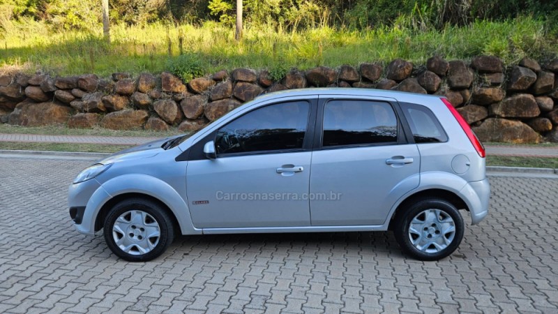 FIESTA 1.6 MPI 8V GASOLINA 4P MANUAL - 2013 - IVOTI