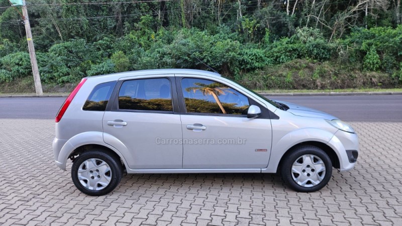 FIESTA 1.6 MPI 8V GASOLINA 4P MANUAL - 2013 - IVOTI