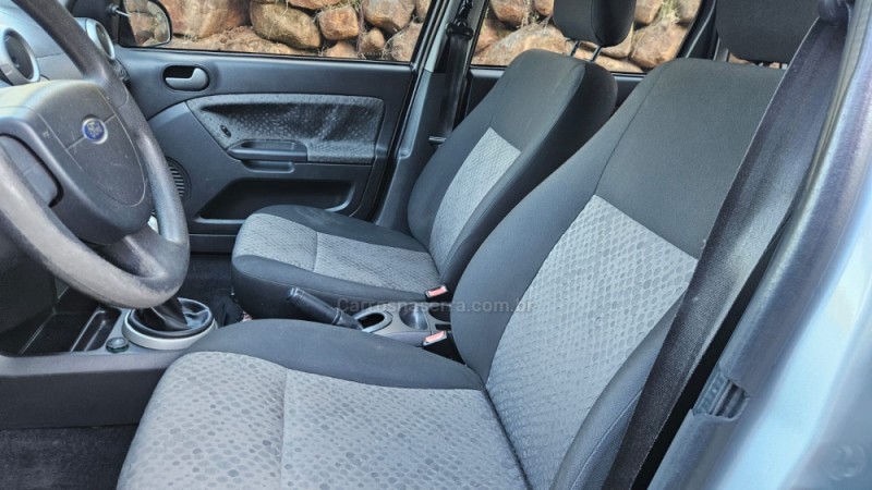 FIESTA 1.6 MPI 8V GASOLINA 4P MANUAL - 2013 - IVOTI