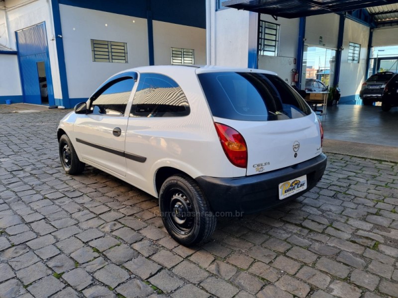 CELTA 1.0 MPFI LIFE 8V FLEX 2P MANUAL - 2006 - VACARIA