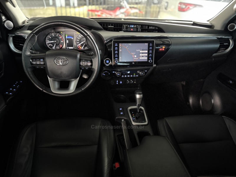 HILUX 2.8 SRX PLUS 4X4 CD TURBO DIESEL 4P AUTOMÁTICO - 2021 - PAROBé