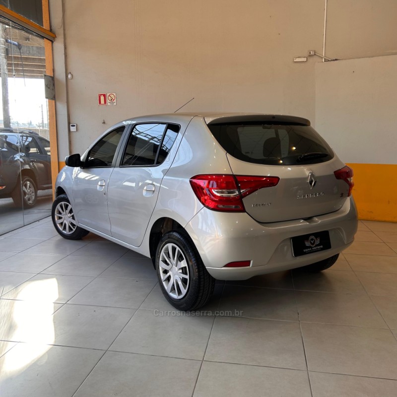 SANDERO 1.0 LIFE 12V FLEX 4P MANUAL - 2020 - SAPUCAIA DO SUL