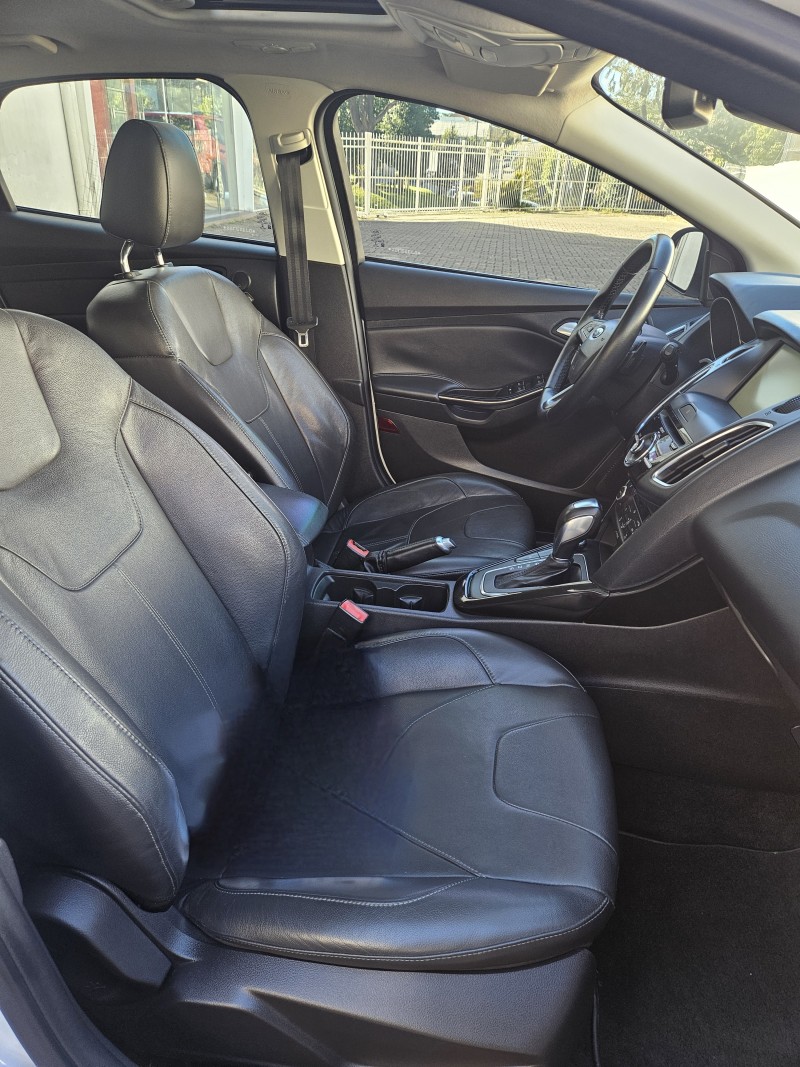 FOCUS 2.0 TITANIUM PLUS HATCH 16V FLEX 4P AUTO - 2016 - FARROUPILHA