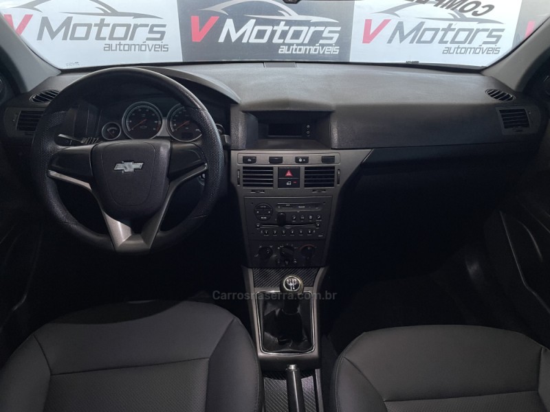 VECTRA 2.0 MPFI GT HATCH 8V FLEX 4P MANUAL - 2009 - PAROBé