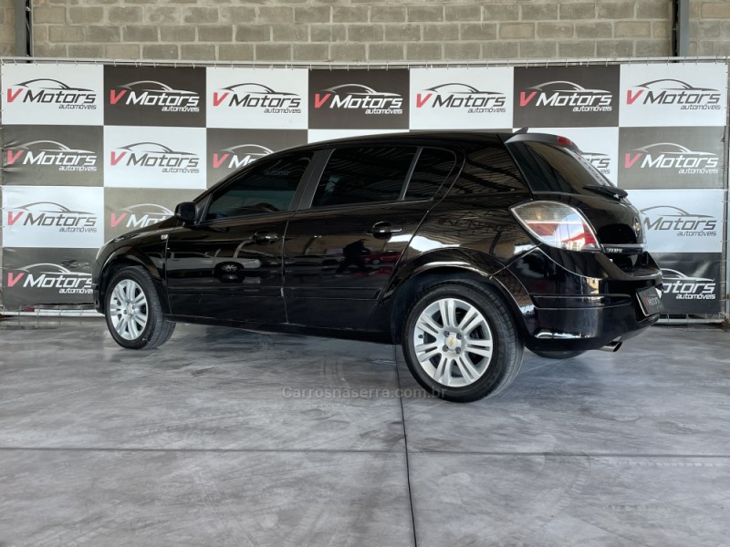VECTRA 2.0 MPFI GT HATCH 8V FLEX 4P MANUAL - 2009 - PAROBé