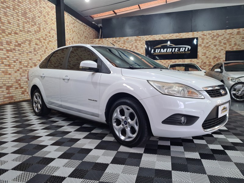 FOCUS 2.0 TITANIUM PLUS SEDAN 16V FLEX 4P AUTOMÁTICO - 2012 - FARROUPILHA