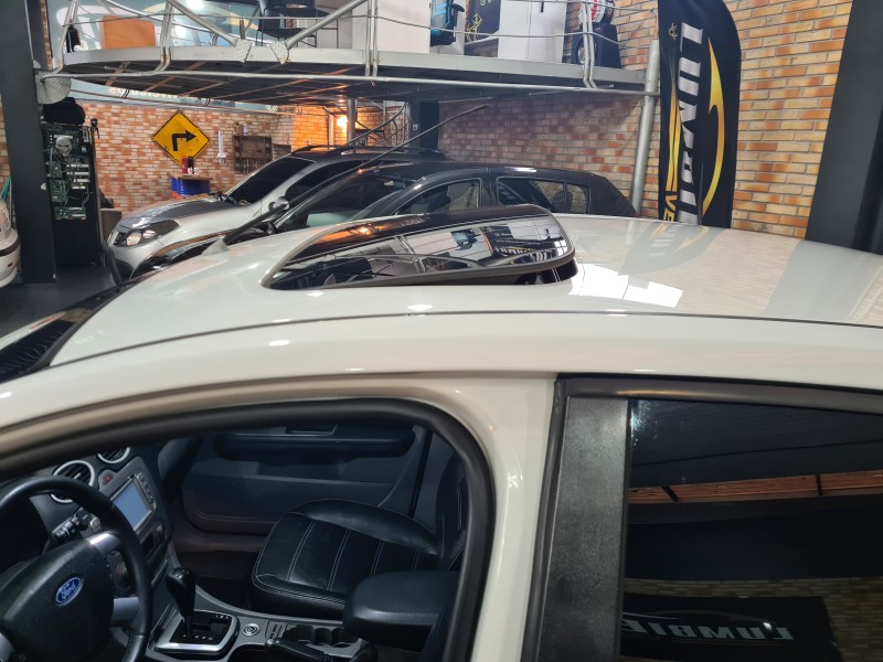 FOCUS 2.0 TITANIUM PLUS SEDAN 16V FLEX 4P AUTOMÁTICO - 2012 - FARROUPILHA