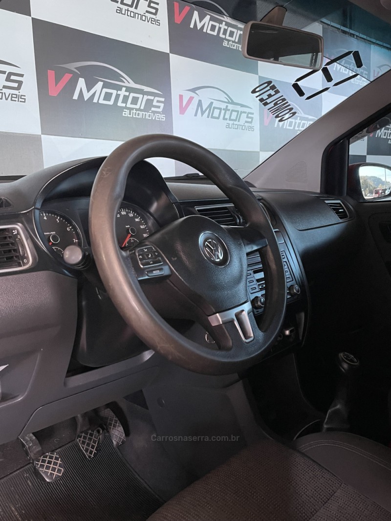 FOX 1.0 ITREND 8V FLEX 4P MANUAL - 2013 - PAROBé