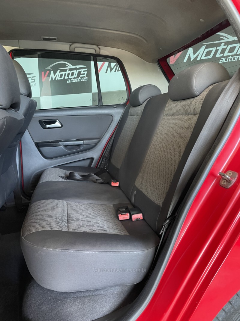 FOX 1.0 ITREND 8V FLEX 4P MANUAL - 2013 - PAROBé