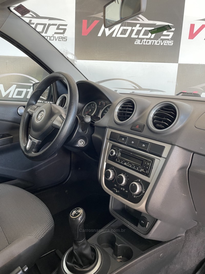 VOYAGE 1.0 MI TRENDLINE 8V FLEX 4P MANUAL - 2012 - PAROBé