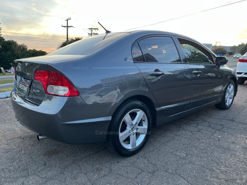 CIVIC 1.8 LX 16V GASOLINA 4P AUTOMÁTICO - 2007 - DOIS IRMãOS