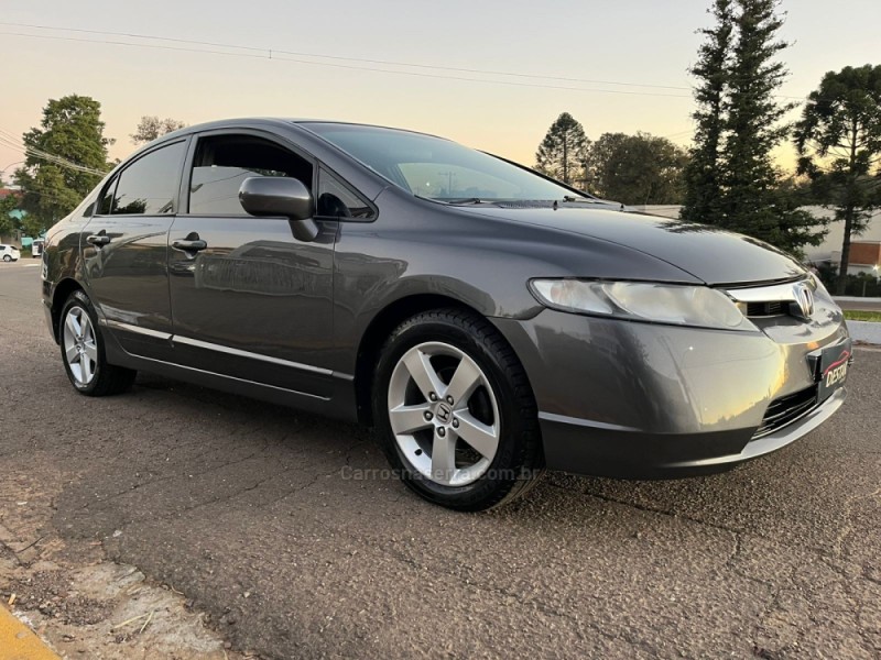 CIVIC 1.8 LX 16V GASOLINA 4P AUTOMÁTICO - 2007 - DOIS IRMãOS