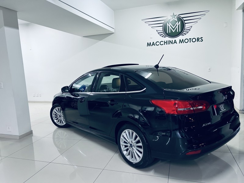 FOCUS 2.0 TITANIUM PLUS FASTBACK 16V FLEX 4P AUTOMÁTICO - 2019 - CAXIAS DO SUL