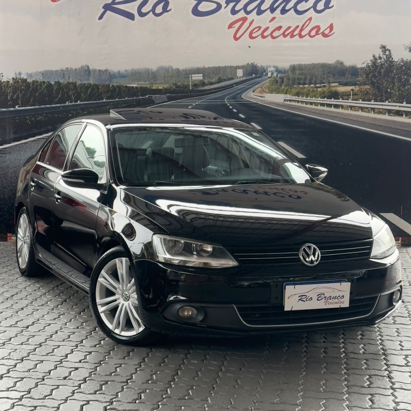 JETTA 2.0 TSI DSG HIGHLINE 200CV GASOLINA 4P AUTOMÁTICO - 2011 - CAXIAS DO SUL