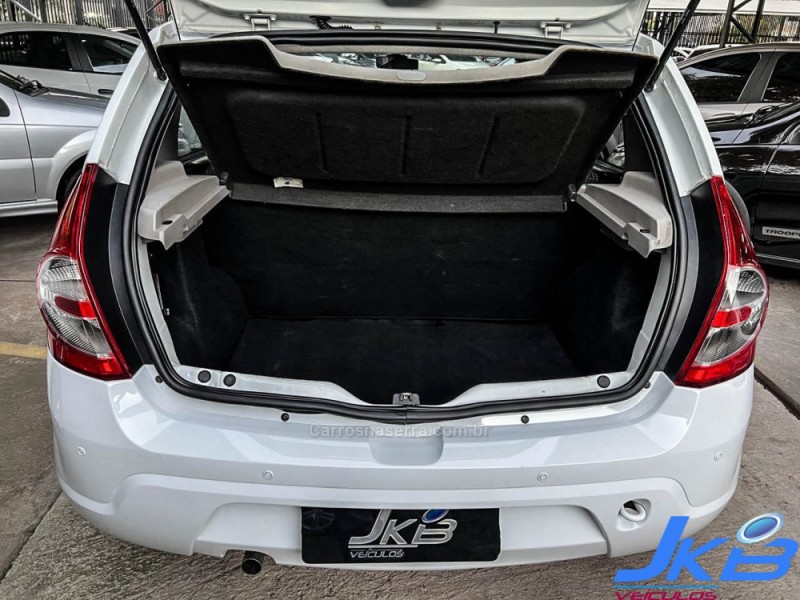 SANDERO 1.0 EXPRESSION 12V FLEX 4P MANUAL - 2009 - NOVO HAMBURGO
