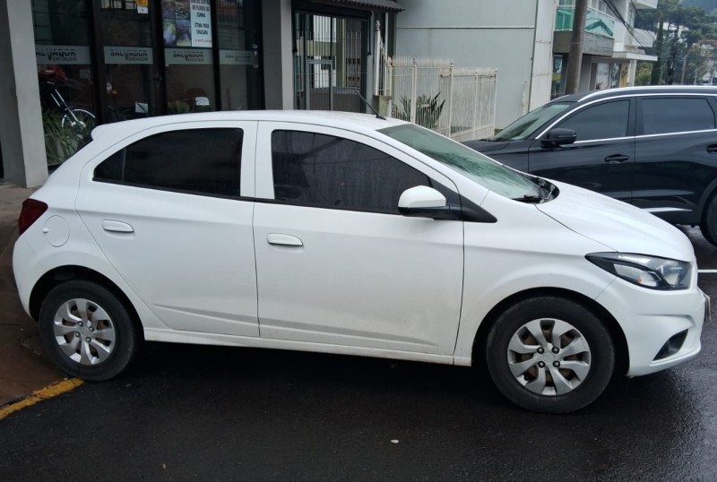 ONIX 1.0 LT 12V FLEX 4P MANUAL - 2018 - FLORES DA CUNHA