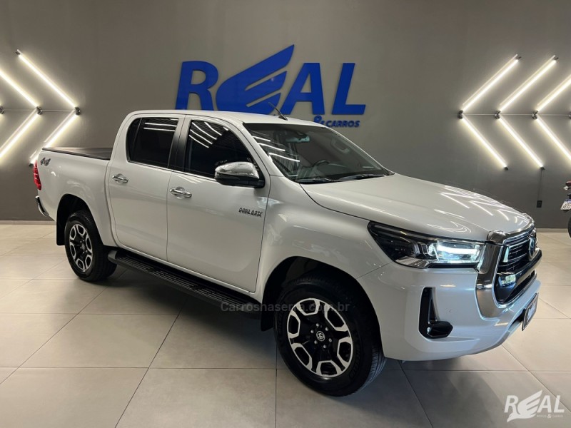 HILUX 2.8 SRX PLUS 4X4 CD TURBO DIESEL 4P AUTOMÁTICO - 2023 - SAPIRANGA