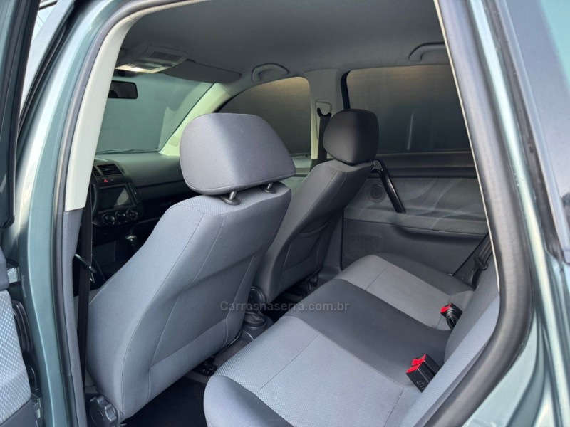 POLO 1.6 MI SPORTLINE 8V FLEX 4P MANUAL - 2009 - ESTâNCIA VELHA