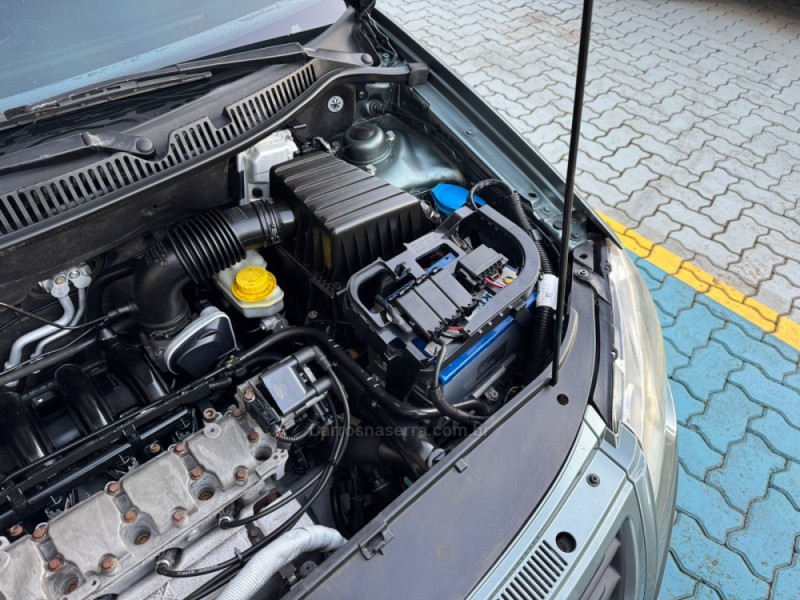 POLO 1.6 MI SPORTLINE 8V FLEX 4P MANUAL - 2009 - ESTâNCIA VELHA