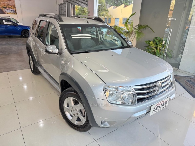 DUSTER 2.0 DYNAMIQUE 4X2 16V FLEX 4P AUTOMÁTICO - 2015 - SãO LEOPOLDO