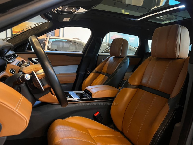 RANGE ROVER VELAR 3.0 V6 P380 GASOLINA R-DYNAMIC SE AUTOMÁTICO - 2019 - CAMPO BOM