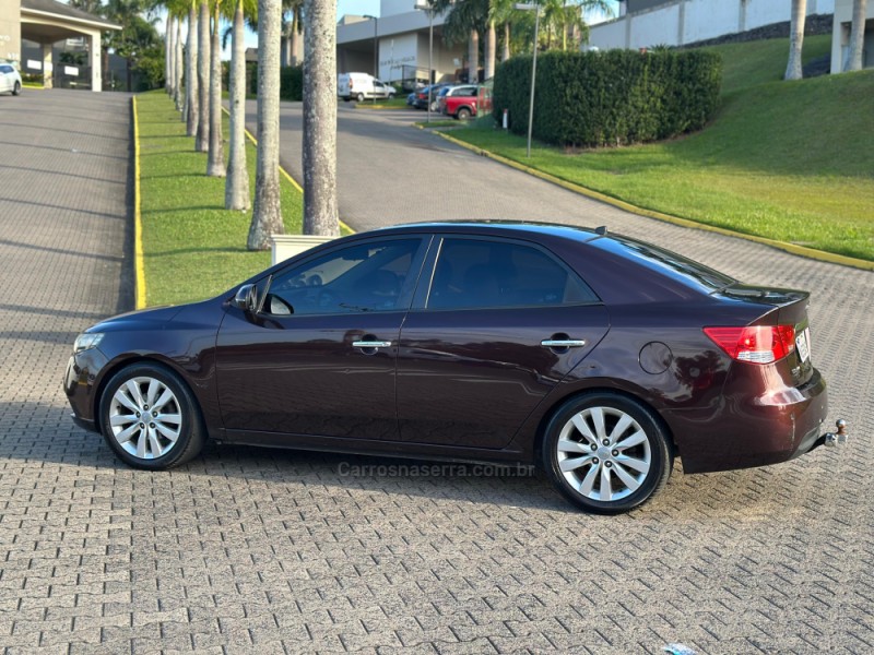 CERATO 1.6 EX3 SEDAN 16V GASOLINA 4P AUTOMÁTICO - 2011 - NOVO HAMBURGO