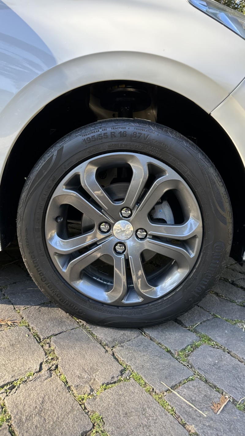 208 1.6 GRIFFE 16V FLEX 4P AUTOMÁTICO - 2015 - CAXIAS DO SUL