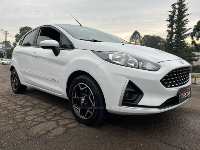 FIESTA 1.6 SE HATCH 16V FLEX 4P MANUAL - 2018 - DOIS IRMãOS