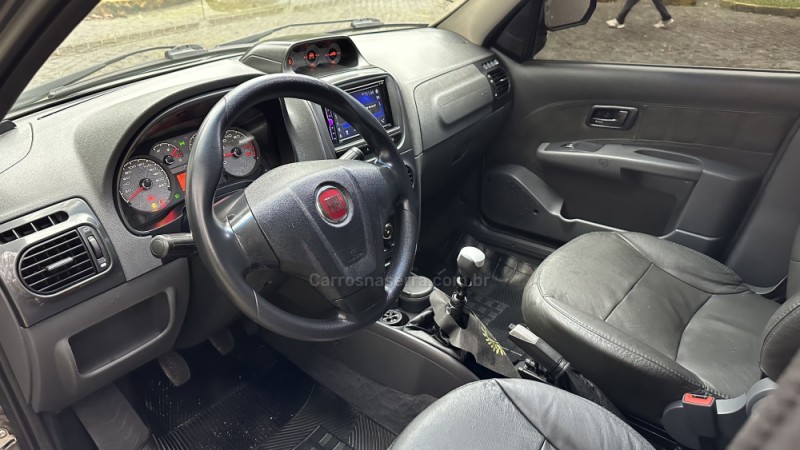 PALIO 1.8 MPI ADVENTURE LOCKER WEEKEND 16V FLEX 4P MANUAL - 2013 - CAXIAS DO SUL