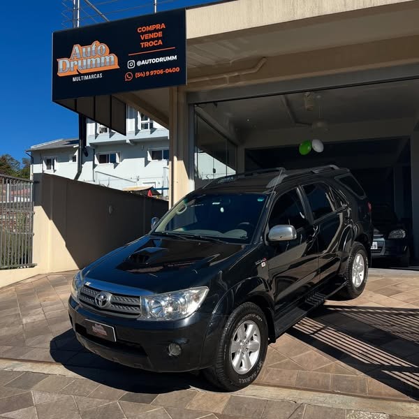 HILUX SW4 3.0 SRV 4X4 7 LUGARES 16V TURBO INTERCOOLER DIESEL 4P AUTOMÁTICO - 2010 - NOVA PETRóPOLIS